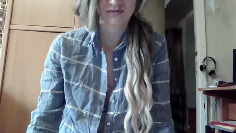 Snapshot of ivetta911 chatting on 09-24-25, 09:56 ivetta911 online show from 09-24-25, 09:56