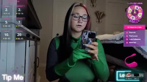 ivey jade online show from 10-14-25, 05:19