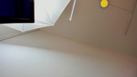 Snapshot of ivo_beischel chatting on 09-25-25, 11:47 Ivo Beischel online show from 09-25-25, 11:47