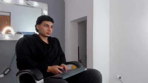 Snapshot of ivo_beischel chatting on 09-26-25, 11:47 Ivo Beischel online show from 09-26-25, 11:47