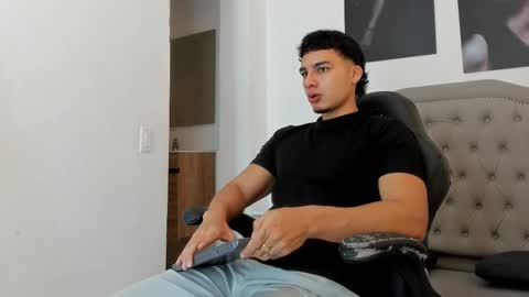 Snapshot of ivo_beischel chatting on 10-04-25, 12:03 Ivo Beischel online show from 10-04-25, 12:03