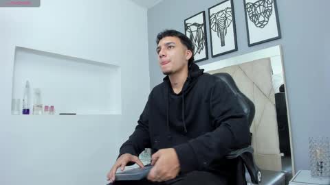 Snapshot of ivo_beischel chatting on 10-07-25, 04:53 Ivo Beischel online show from 10-07-25, 04:53