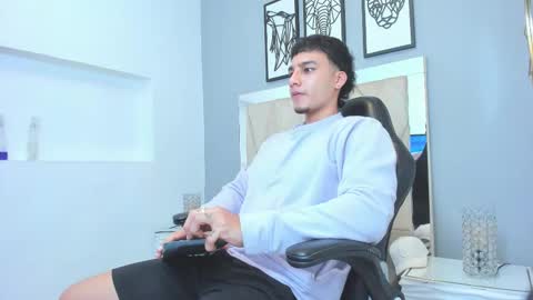 Snapshot of ivo_beischel chatting on 10-19-25, 03:51 Ivo Beischel online show from 10-19-25, 03:51