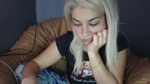 RosseEssor online show from 10-28-25, 05:11