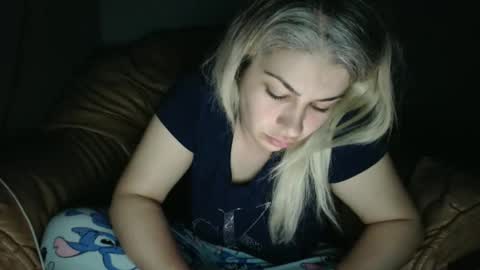 RosseEssor online show from 04-27-26, 09:02