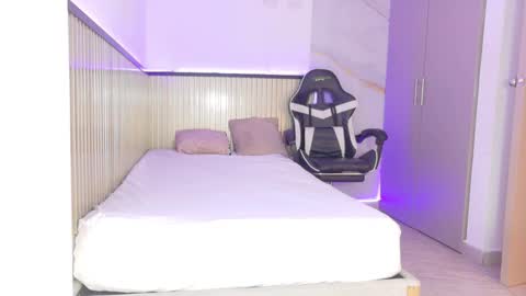 Ivon online show from 10-12-25, 12:37