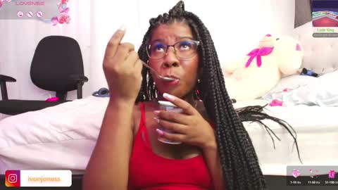  Ivon  Miss Jones  online show from 02-26-25, 06:47