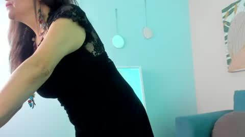 Snapshot of ivonne_4 chatting on 06-12-26, 01:32 Ivonne online show from 06-12-26, 01:32