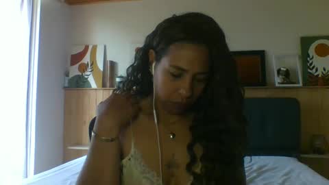 Snapshot of ivonne_collins33 chatting on 09-12-25, 03:23 ivonne_collins33 online show from 09-12-25, 03:23