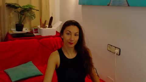 Ivonne online show from 05-26-26, 07:59