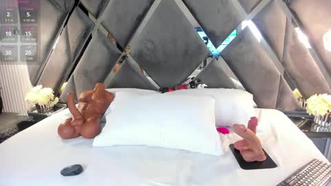 ivonne_millerr online show from 04-24-26, 10:34