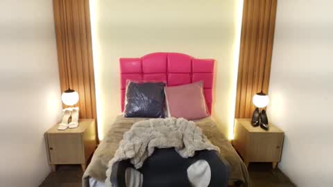 I V O N N E R O S S online show from 02-26-26, 12:04