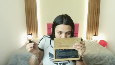 I V O N N E R O S S online show from 04-27-26, 12:14