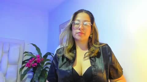 N A T H A L Y   online show from 09-29-25, 04:01