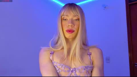 Snapshot of ivonnybonita_ chatting on 01-05-26, 10:35 Ivonny online show from 01-05-26, 10:35