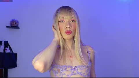 Snapshot of ivonnybonita_ chatting on 01-11-26, 11:54 Ivonny online show from 01-11-26, 11:54