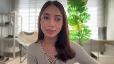 kirstenelsie online show from 10-06-25, 06:33