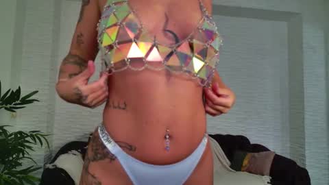 Celine online show from 10-21-25, 04:46