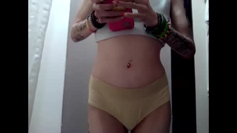 ivorytrixx online show from 01-08-26, 06:43