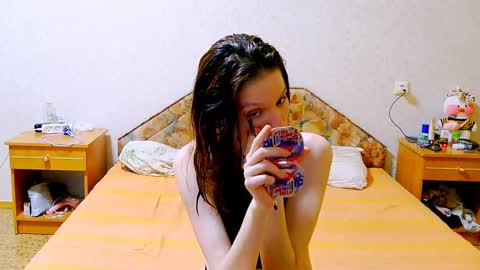 Ivy and Lester online show from 02-09-25, 05:22