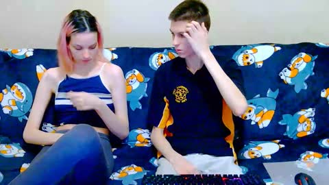 Ivy and Lester online show from 12-04-25, 06:27