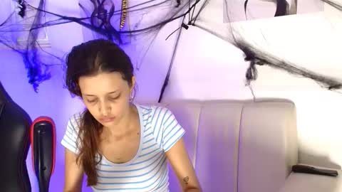 ivy_and_joseph online show from 10-26-25, 08:37