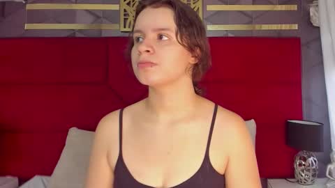 Ivy and Molly online show from 09-14-25, 08:30