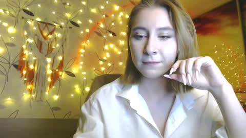 Snapshot of ivy_dean_ chatting on 01-30-25, 09:36 Ivy online show from 01-30-25, 09:36