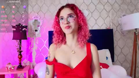 Snapshot of ivy_star1 chatting on 02-14-25, 03:54 Ivy online show from 02-14-25, 03:54