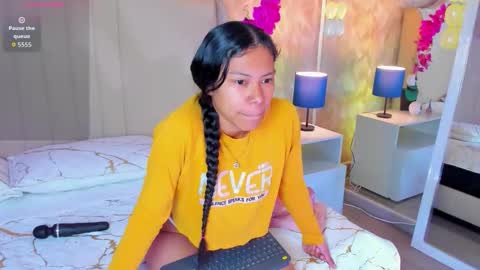 Ivy  online show from 11-16-25, 08:25