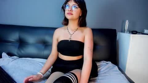 Snapshot of ivyghoot chatting on 02-03-26, 07:19 IVY GOTH online show from 02-03-26, 07:19