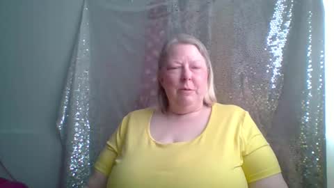 ivyjane3522 online show from 05-18-26, 02:56