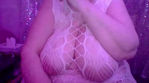 ivyjane3522 online show from 05-19-26, 02:18