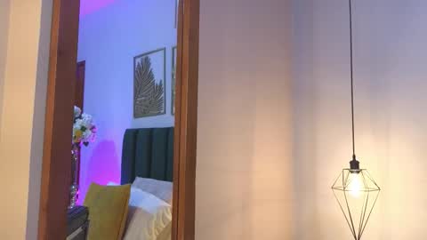 IvyJhonss online show from 12-18-25, 12:00