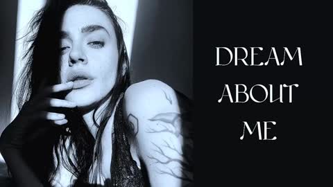 Snapshot of ivyjonson chatting on 01-10-25, 08:04 Miss Ivy online show from 01-10-25, 08:04