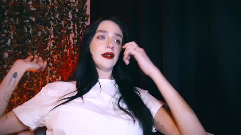 Snapshot of ivyjonson chatting on 01-19-25, 07:26 Miss Ivy online show from 01-19-25, 07:26