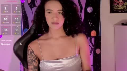 Snapshot of ivymanson_ chatting on 09-24-25, 04:43 Camila online show from 09-24-25, 04:43