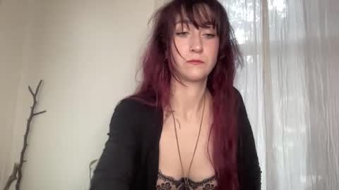 Ivy Rosie online show from 01-14-26, 03:50