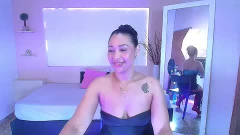 Snapshot of ivyshine7 chatting on 09-25-25, 03:43 ivyshine7 online show from 09-25-25, 03:43
