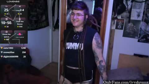 Snapshot of ivyshrumx chatting on 09-14-25, 09:14 Ivy ShrumX online show from 09-14-25, 09:14