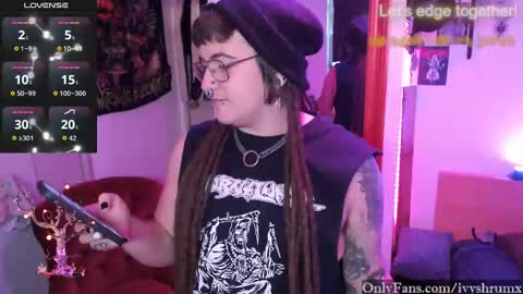 Snapshot of ivyshrumx chatting on 10-09-25, 01:14 Ivy ShrumX online show from 10-09-25, 01:14