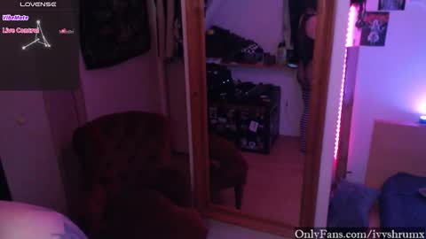 Snapshot of ivyshrumx chatting on 11-08-25, 02:56 Ivy ShrumX online show from 11-08-25, 02:56