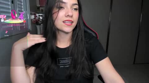 Snapshot of ivyy_scott chatting on 10-23-25, 05:55 Ivvy online show from 10-23-25, 05:55