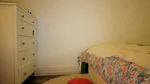 ivyyy1995 online show from 10-19-25, 07:58