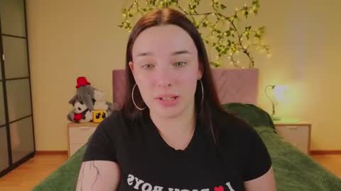 Daisy online show from 06-16-26, 02:03