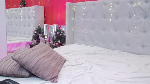 Maxim online show from 12-14-24, 01:39