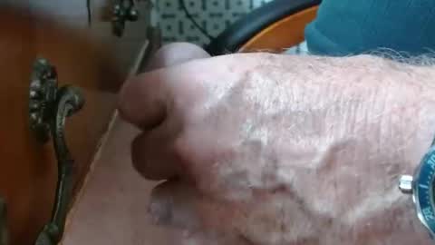 Snapshot of ixtol chatting on 09-09-25, 12:15 ixtol online show from 09-09-25, 12:15