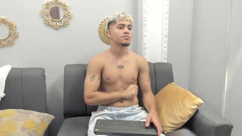 izaack online show from 02-01-25, 04:22