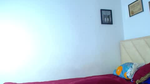 izaack online show from 11-25-25, 03:39