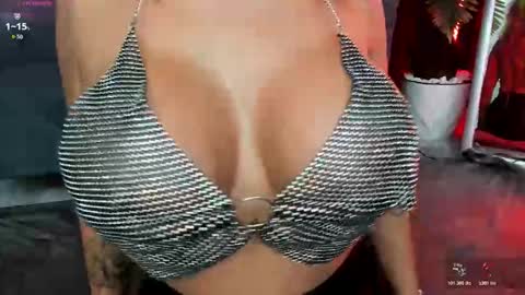 Snapshot of izabelatessa chatting on 10-27-25, 08:13 izabelatessa online show from 10-27-25, 08:13